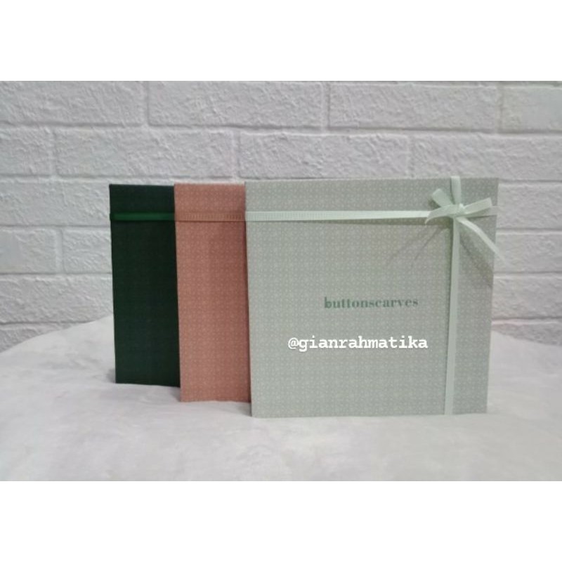 BUTTONSCARVES TRAVEL PRAYER MAT