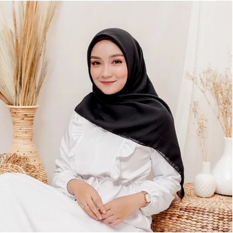 BELLA SQUARE 110x110 // JILBAB SEGIEMPAT POLOS - KERUDUNG Hijab SEGI EMPAT POLLYCOTTON Bela