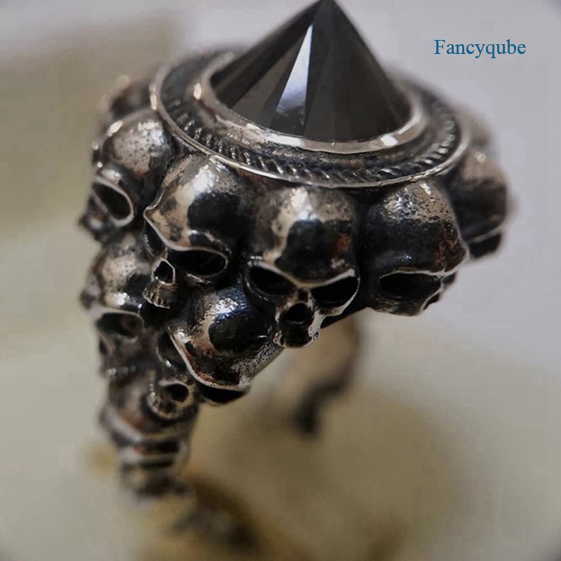 Fancyqube Cincin Bentuk Tengkorak Warna Hitam Merah Gaya Gothic Punk Retro Untuk Pria