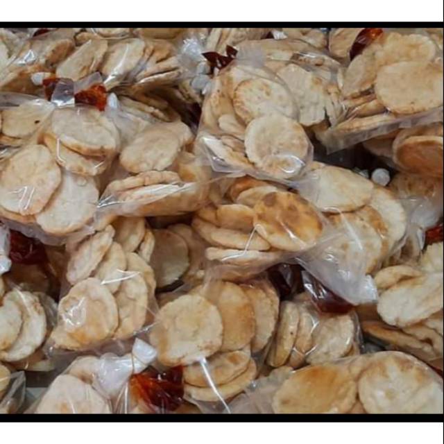 

Kerupuk Kemplang