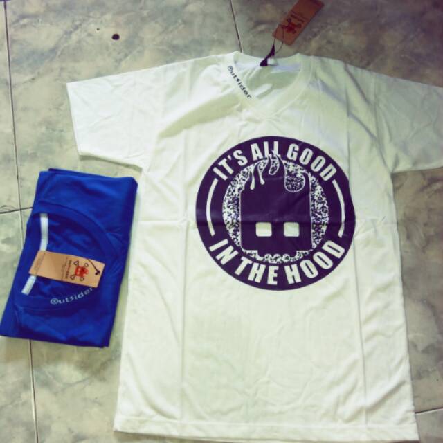 Kaos pria v neck lengan pendek