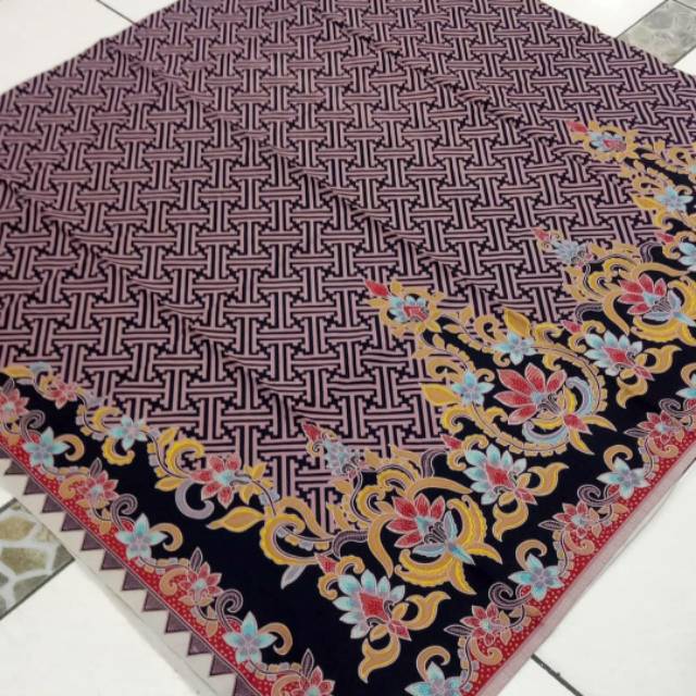 Kain batik solo motif kembang jejer dasar ungu