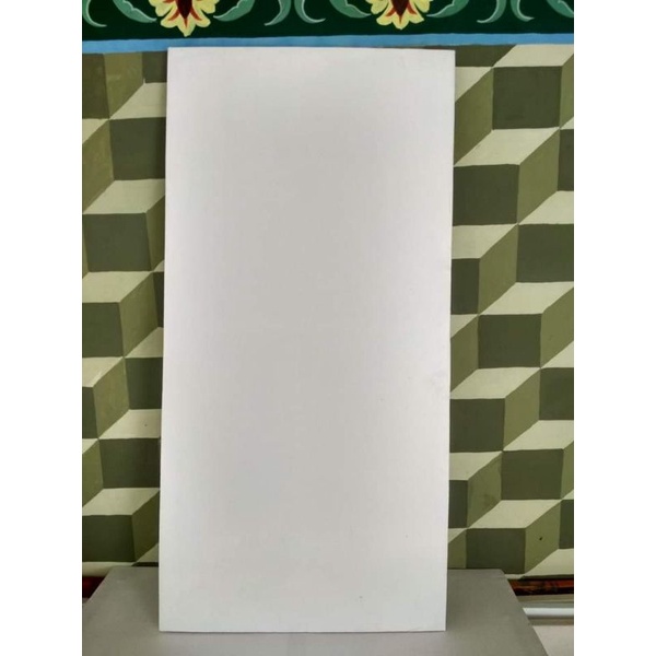 

KANVAS LUKIS 50 X 90 CM