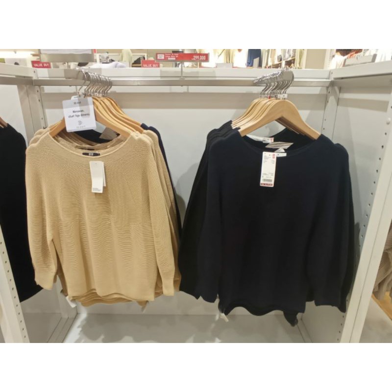 UNIQLO 3D KNIT SWEATER ORIGINAL