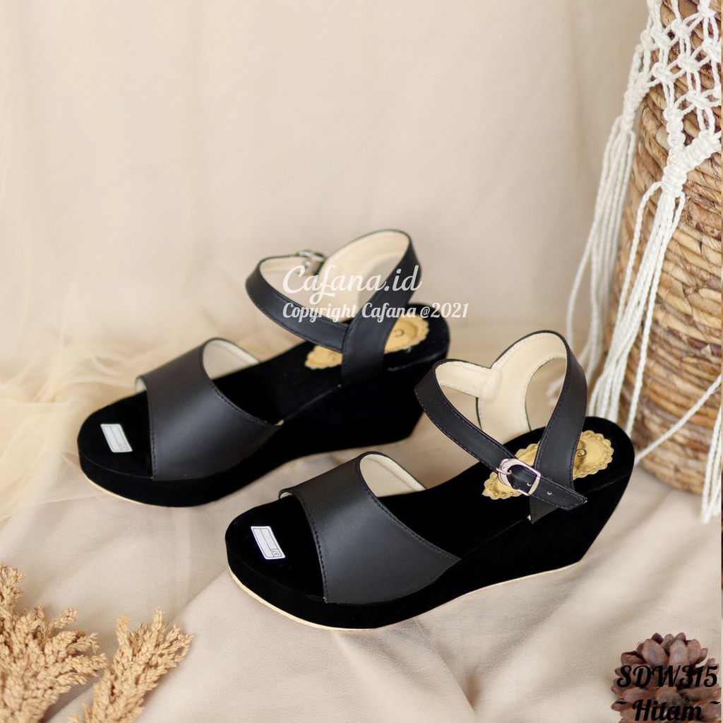 Wedges Wanita Monna SDW315