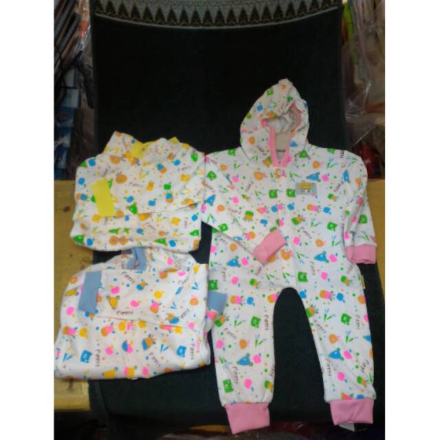 Wiedy Jumper topi putih motif
