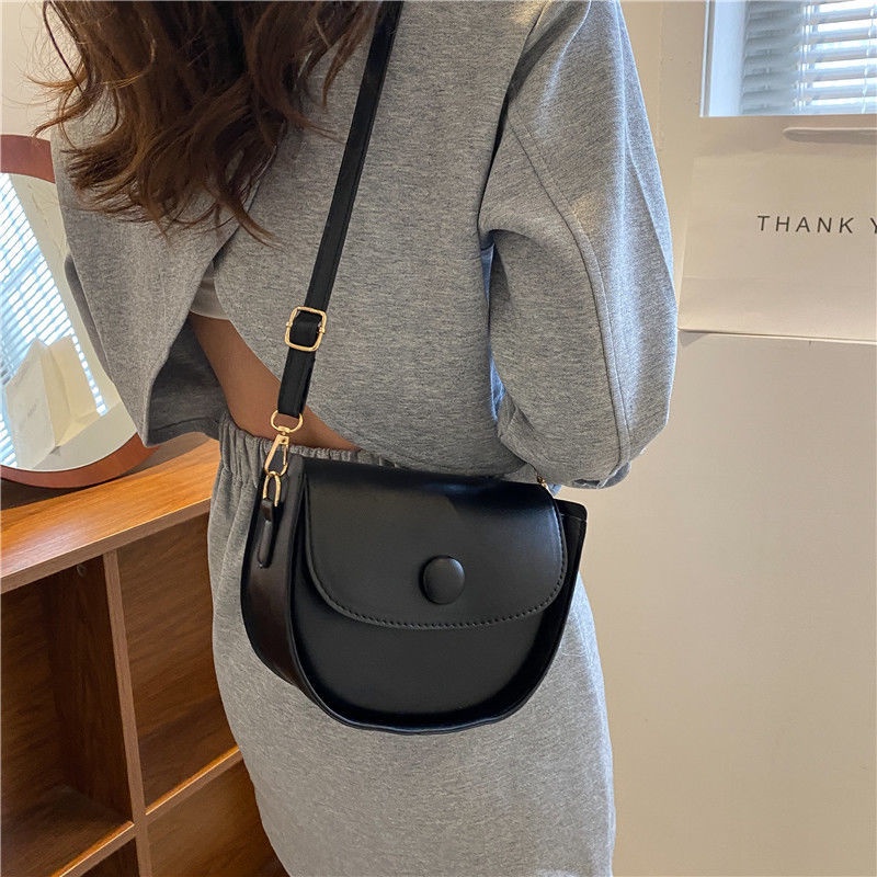 Klein blue saddle bag women's spring and summer all-match niche design high-end 2022 new one-shoulder messenger bag women