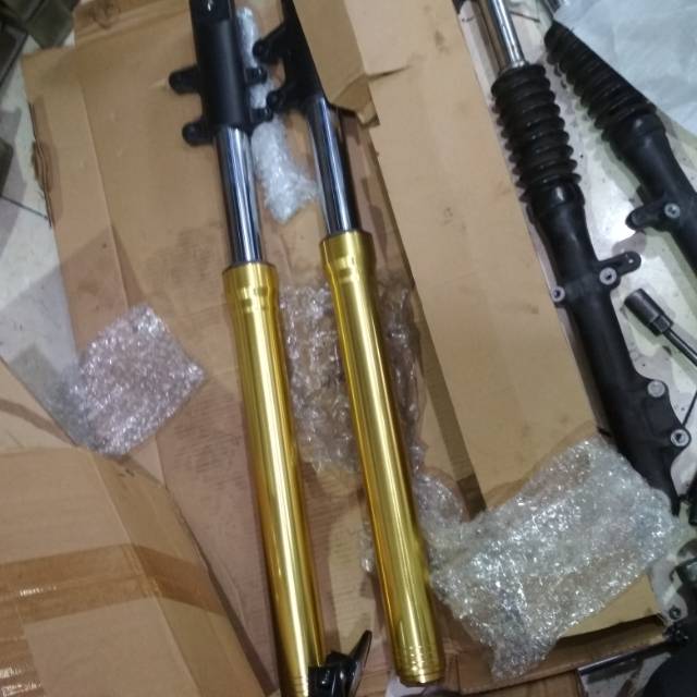 SHOCK depan USD NUI Yamaha Vixion Old Nvl dan Nva