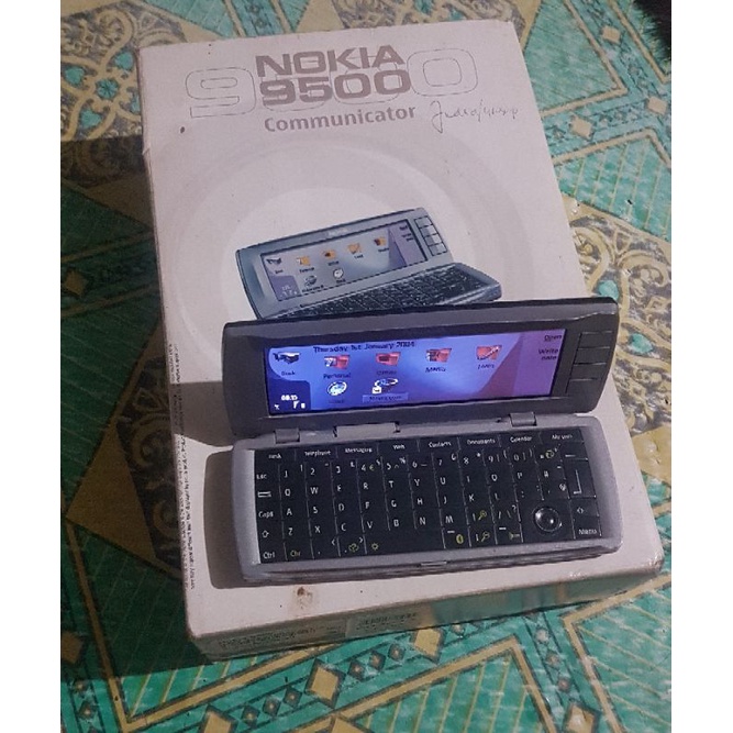 Nokia 9500 comunicator.... .bukan 9300 E90 9210