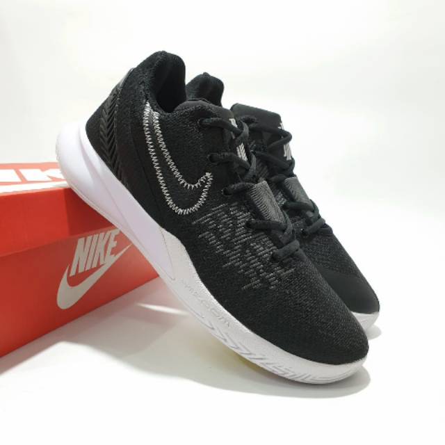 nike kyrie flytrap 2 white