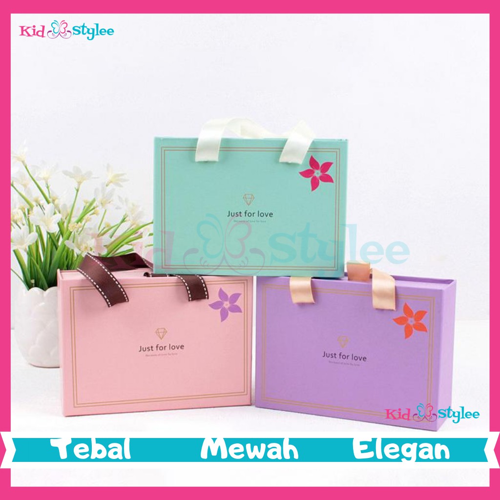 

Kotak Kado Gift Box Hampers Ulang Tahun Hijab Baju Bayi Wisuda Murah Hadiah Hardbox Besar Kecil KL3