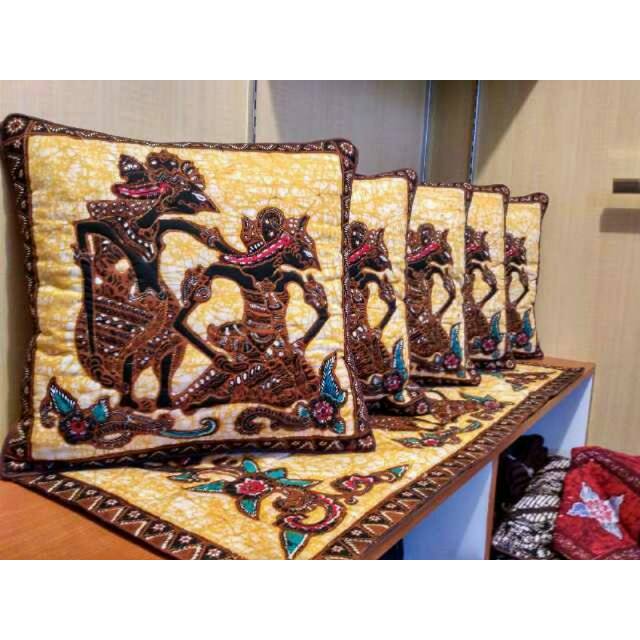 Sarung Bantal Kursi Sofa Batik Motif Wayang Rama Shinta
