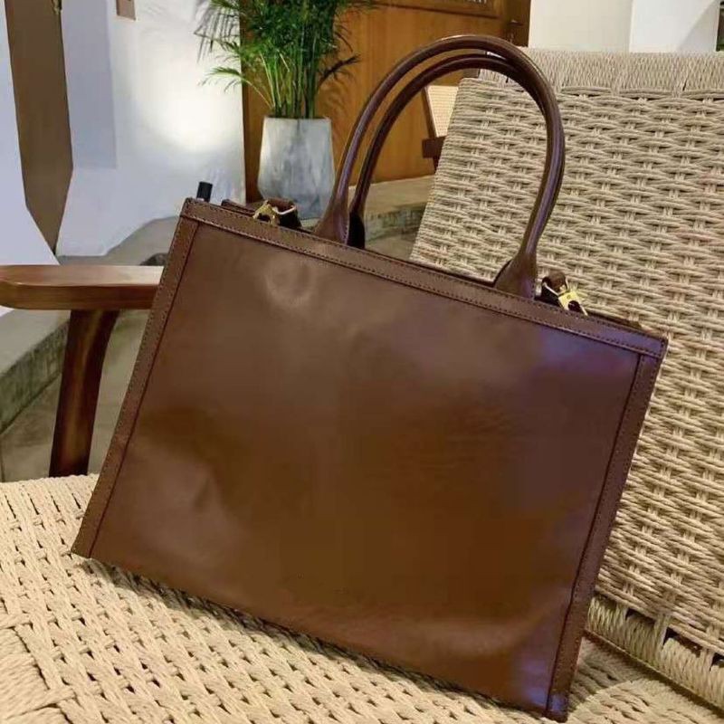 TOP HANDLE WANITA CNK/TAS CNK EXTRA LARGE/TAS HANDLE WANITA BRANDED/IMPORT (ORIGINAL)