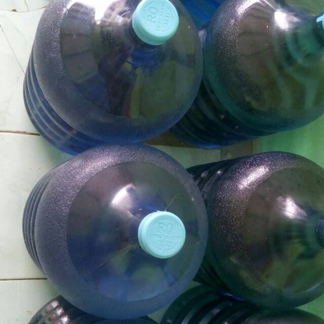 

Air minum isi ulang RO