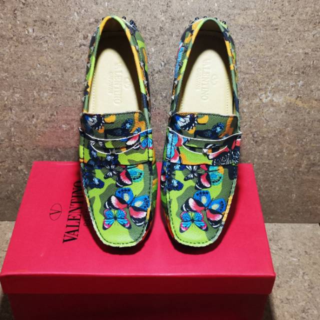 Sepatu loafer Valentino slip on pria mirror quality