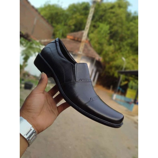 Sepatu Kickers Casual Formal Kantor Dinas Fantopel