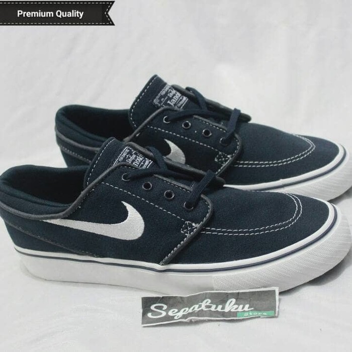 nike janoski navy