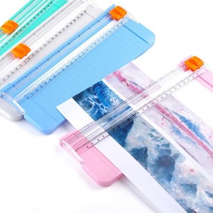 

Flash Sale ALAT PEMOTONG KERTAS portable Paper Trimmer trimer mungil simpel