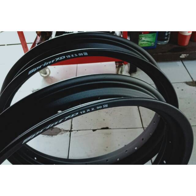 Paketan Velg Rossi 250-18 dan 300-18 Sprint XD Hole 36 Black Doff