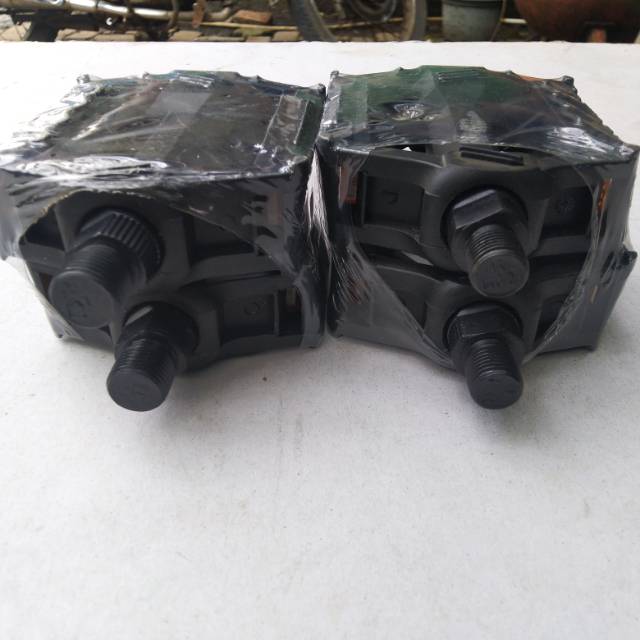 Pedal Sepeda BMX 20" United 808