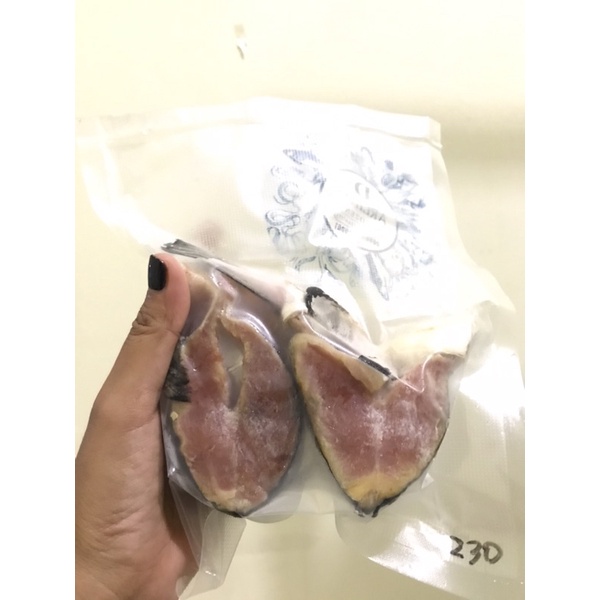 

SALMON WHOLE STEAK FROZEN PREMIUM