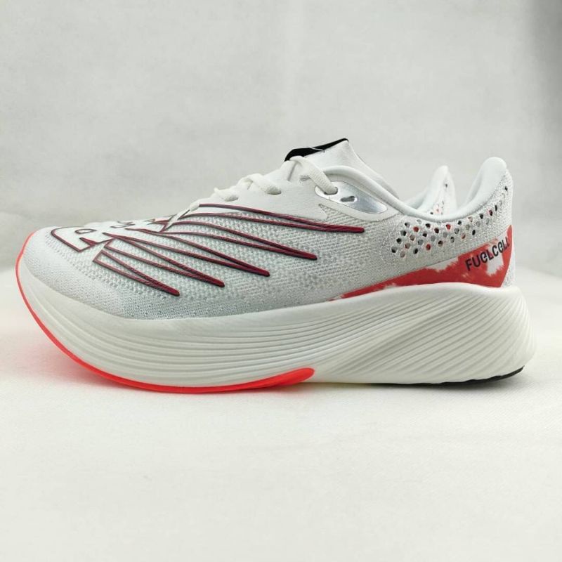 Sepatu Olahraga Pria NB FuelCel White