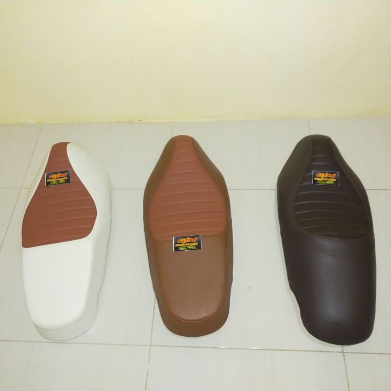 Cover jok scoopy-Kulit jok scoopy-Sarung jok caferacer Honda Scoopy