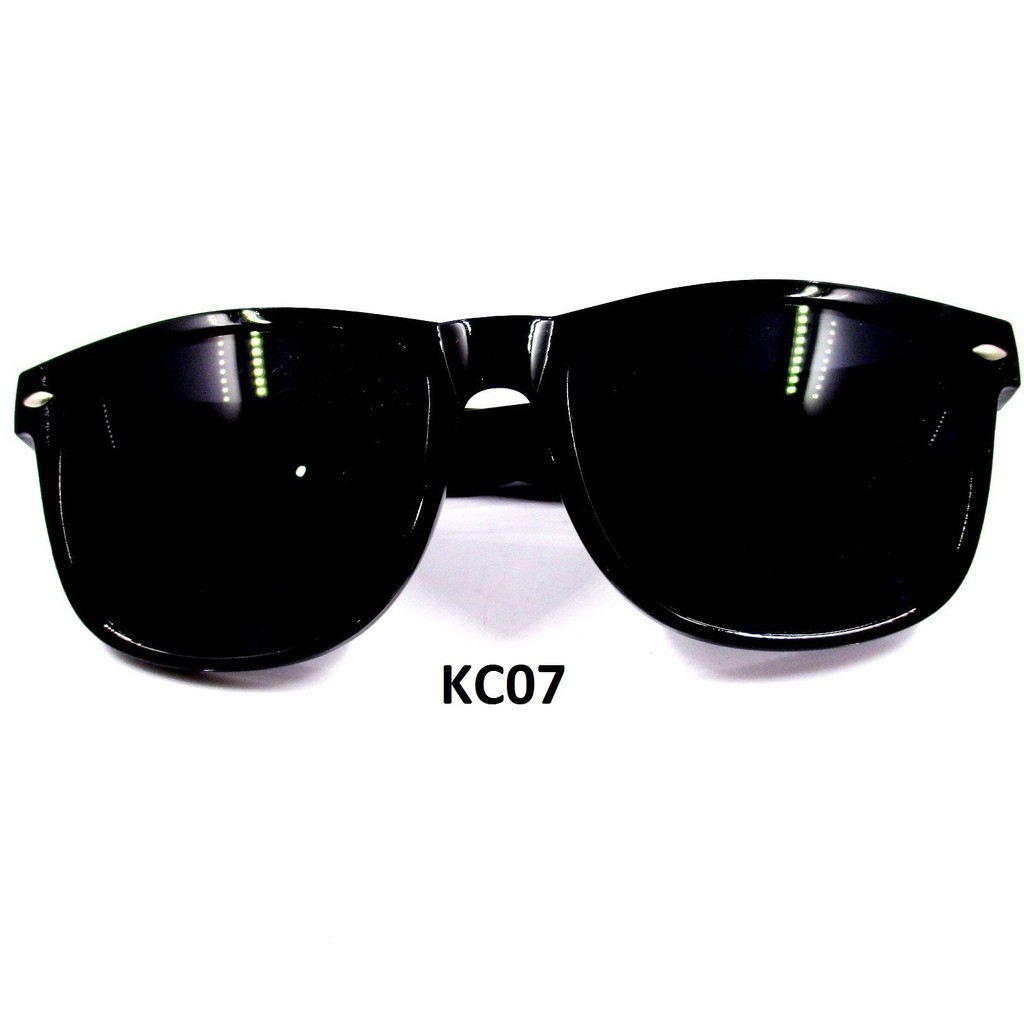 KACAMATA RETRO HITAM Kacamata Hitam Pria Wanita Retro Cassual Trend Suglasses Anti UV400