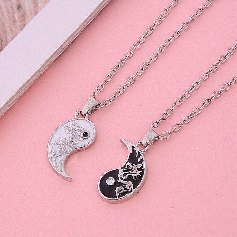 2pcs / Set Kalung Choker Liontin Yin Yang Tai Chi Cina Retro Bahan Alloy Warna Hitam Putih Untuk Pria