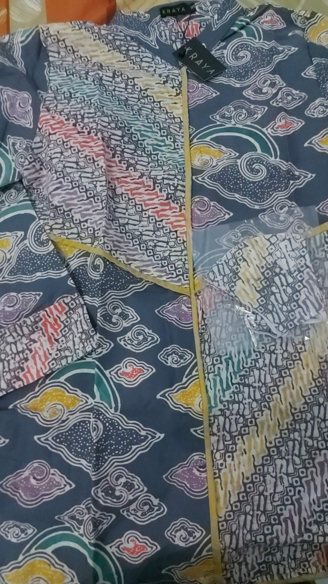 Mega Blouse Batik Kerja Wanita Batik Megamendung Batik Cantik Lengan Panjang