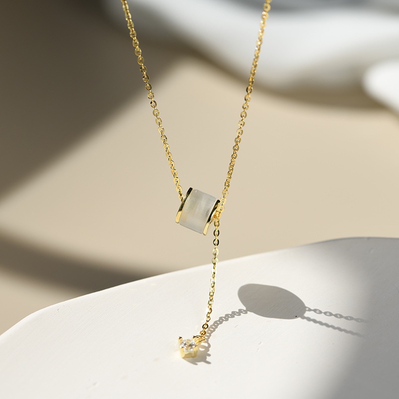 Kalung Rantai Dengan Liontin Opal Kecil Untuk Wanita