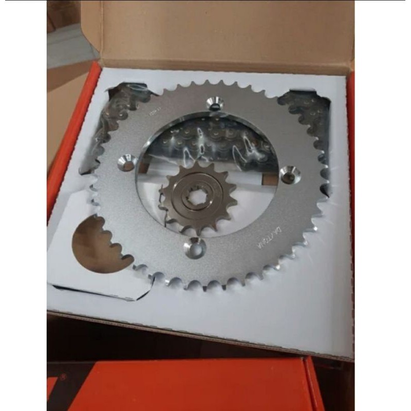 gear gir set kawasaki klx 150 dt150 merk daytona ori baru. ukuran 14-44 panjang rantai 428-122