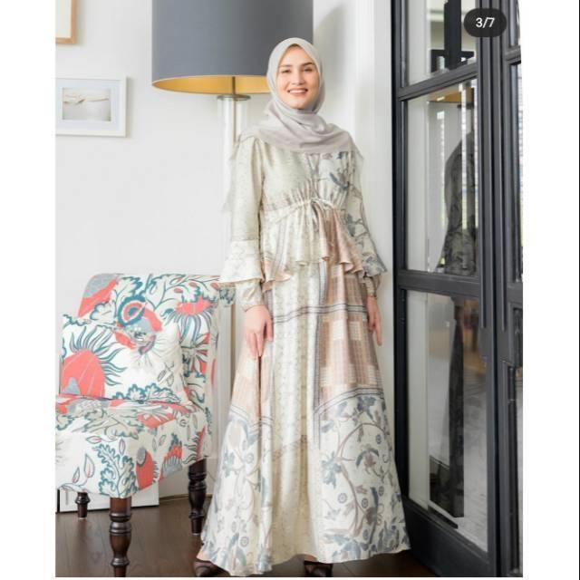 Nara dress in pystacio by wearing klamby