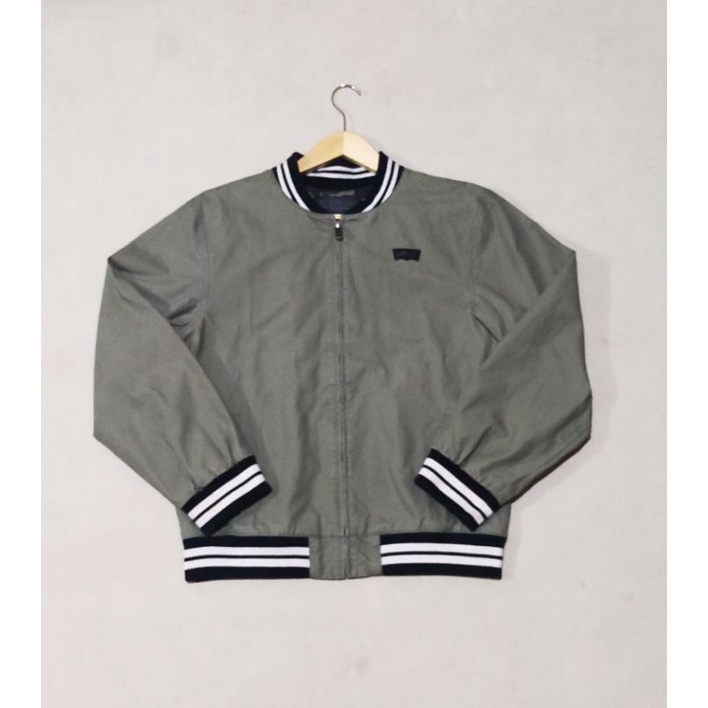 preloved jaket varsity levis army vintage