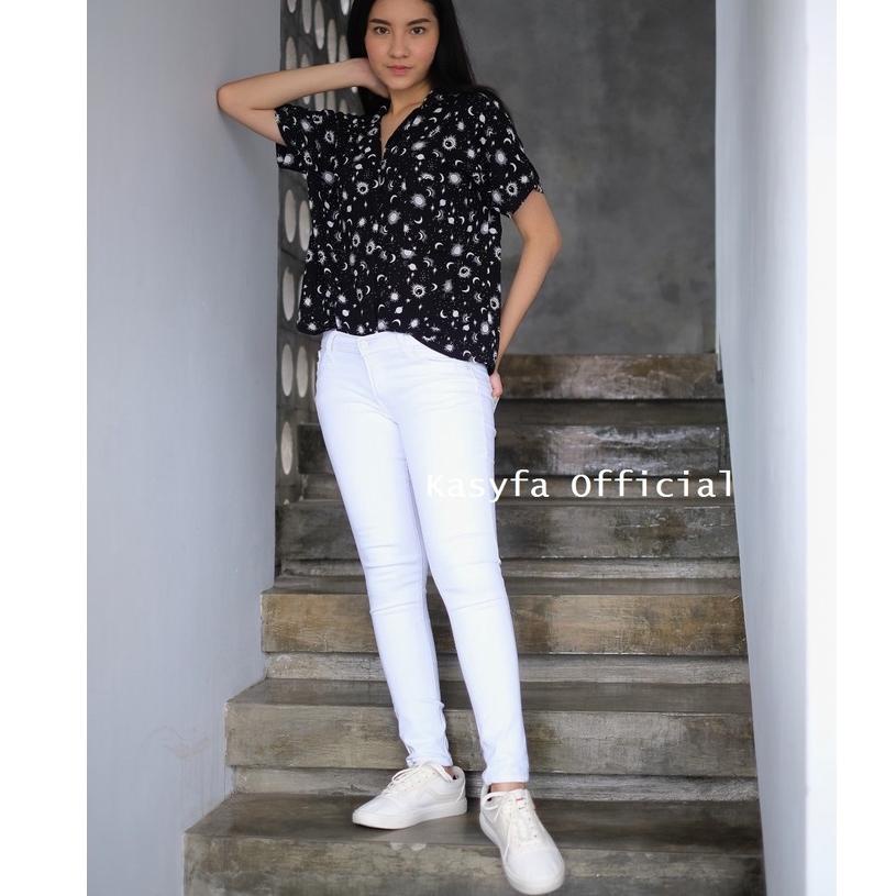 Koleksi andalan Celana Jeans Putih Wanita Kekinian