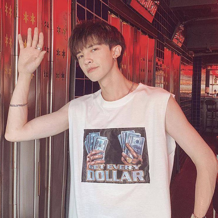 Kaos tanpa Lengan Motif Dollar Aneka Ukuran Gaya Korea Kaos tanpa Lengan Motif Dollar Aneka Ukuran Gaya Korea