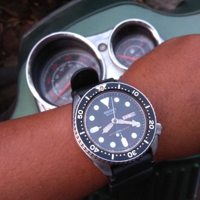 Jam tangan Seiko JDM quartz divers 7548 7000