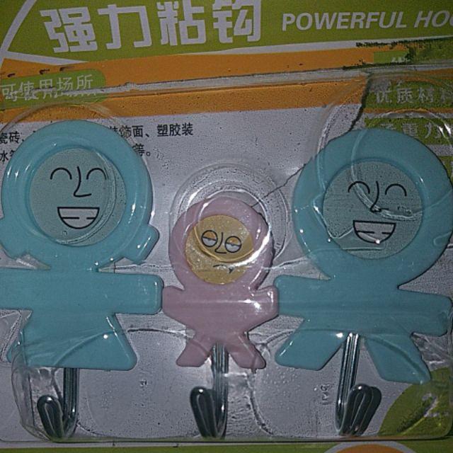 Gantungan Kait Tempel Family Self Adhesive Hook 1 Set Isi 3 Pcs Cantelan Serbaguna