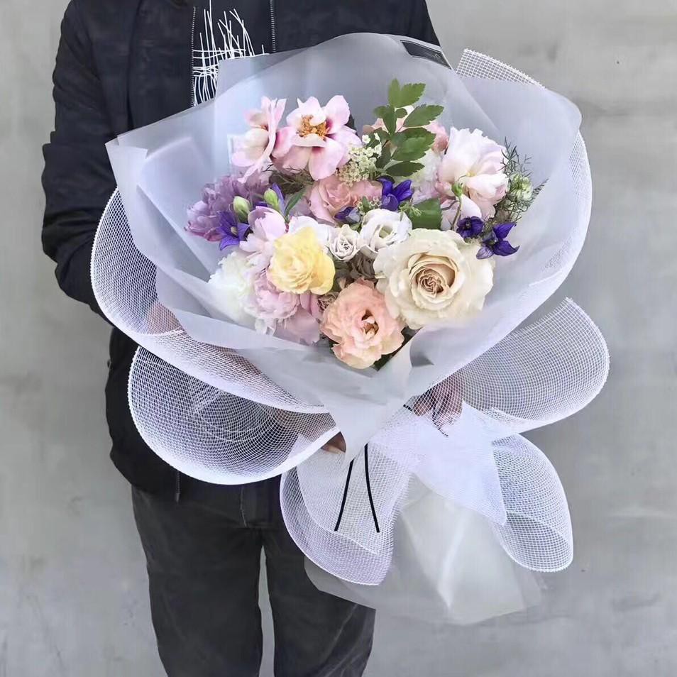 

Seller KJJHW KERTAS BUNGA JALA POLYNET ROLL 53 CM X 731 CM PW/FLOWER WRAP/JALA PEMBUNGKUS BUNGA WATE