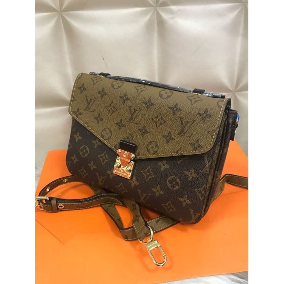LV METIS REVERSE MONOGRAM  25CM