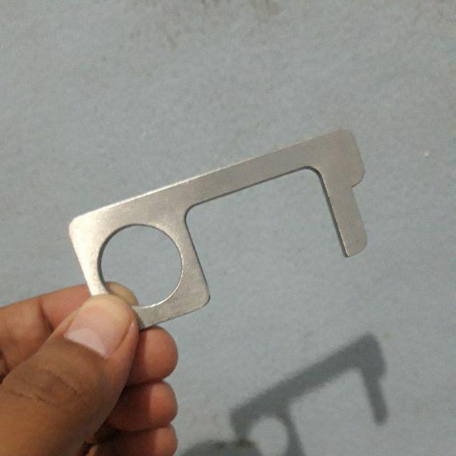 Corona Finger Bahan Metal Model Kotak Alat Pembuka Pintu Anti Corona  Non Kontak Zero Touch Tool