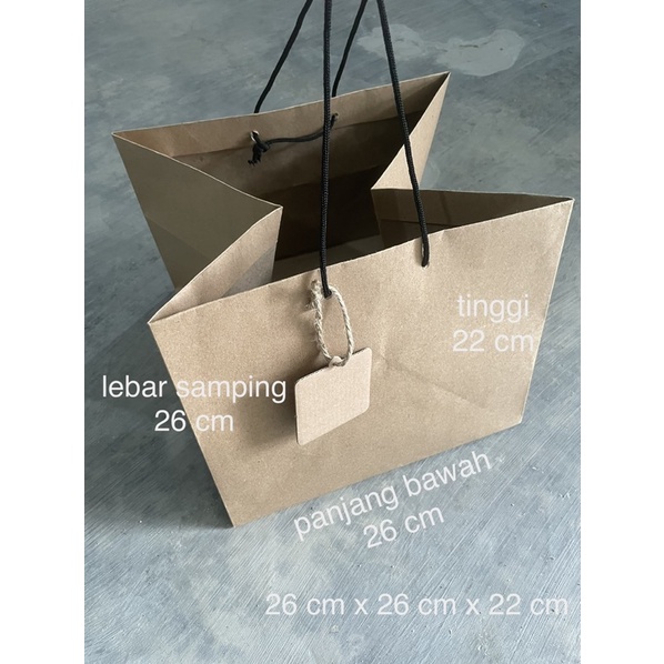 

(SIZE L) BROWN PAPER BAG + PAPER TAG, (26 x 26 x 22 cm) kantong kertas gift box