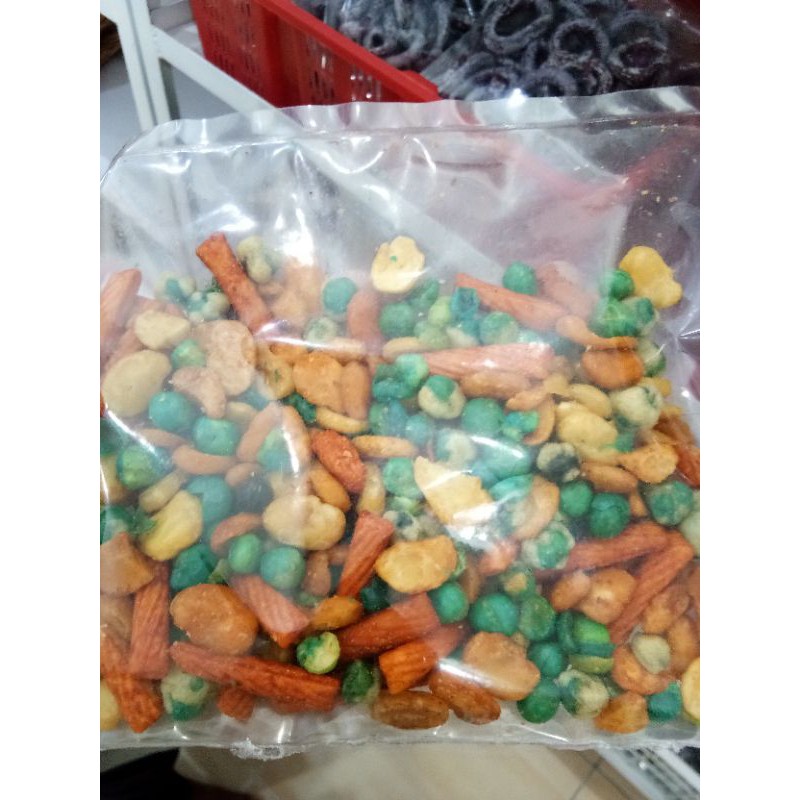 

kacang campur 100gr