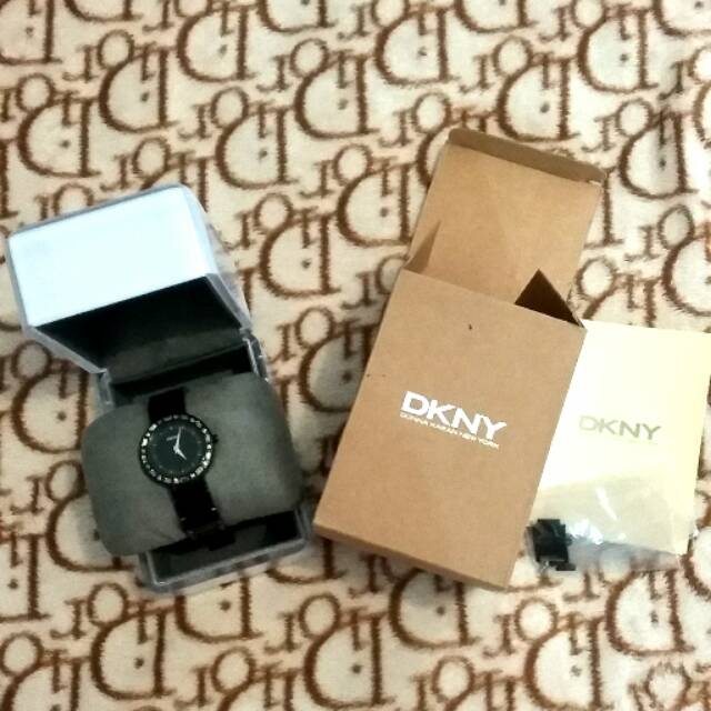 ❌SOLD❌Preloved Jam Tangan Wanita Merk DKNY