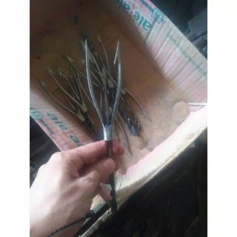 Tombak ikan / tombak serbaguna / serampang