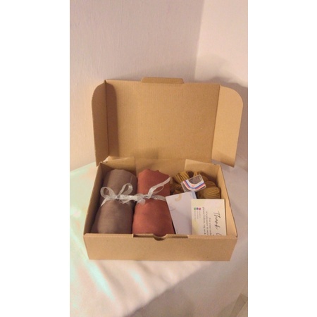 

Gift box Hijab