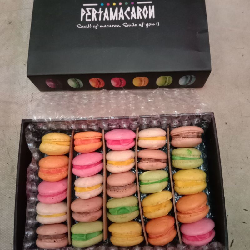 

baby macaron isi 25pcs