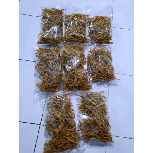 

Mie jujut mentah