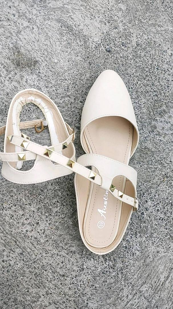 Austin Sepatu Wanita Flats Careen