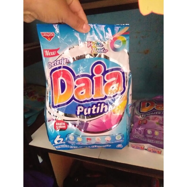 Daia detergent bubuk 850 gram